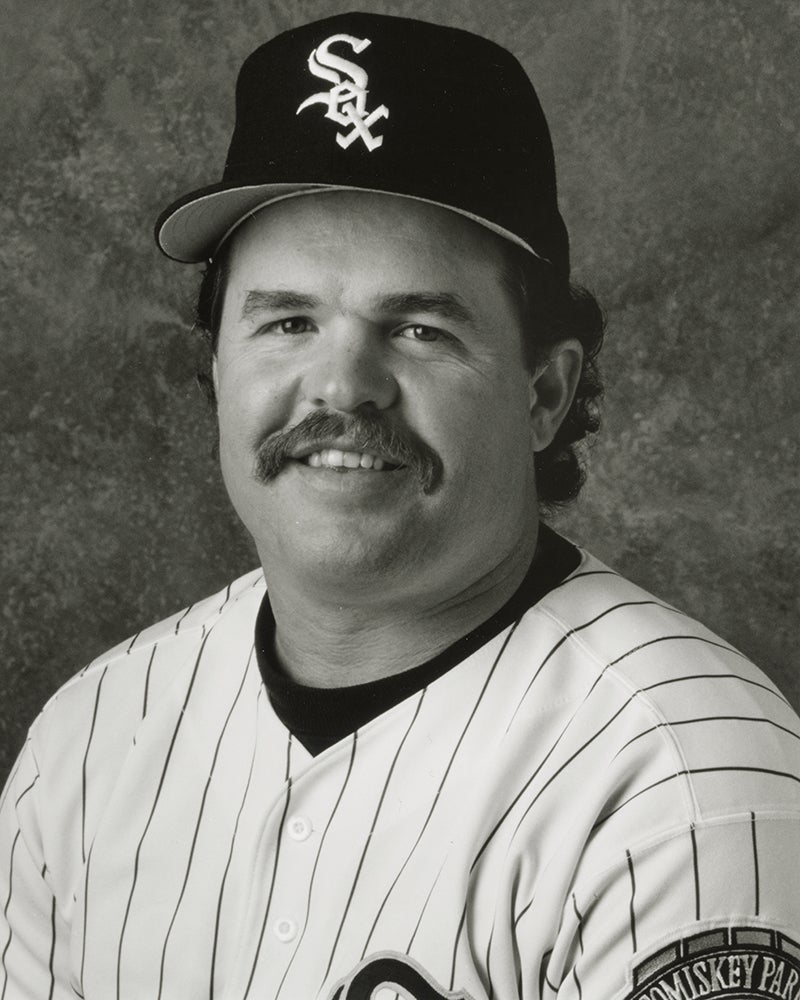Head and shoulders portrait of Mike LaValliere in White Sox uniform